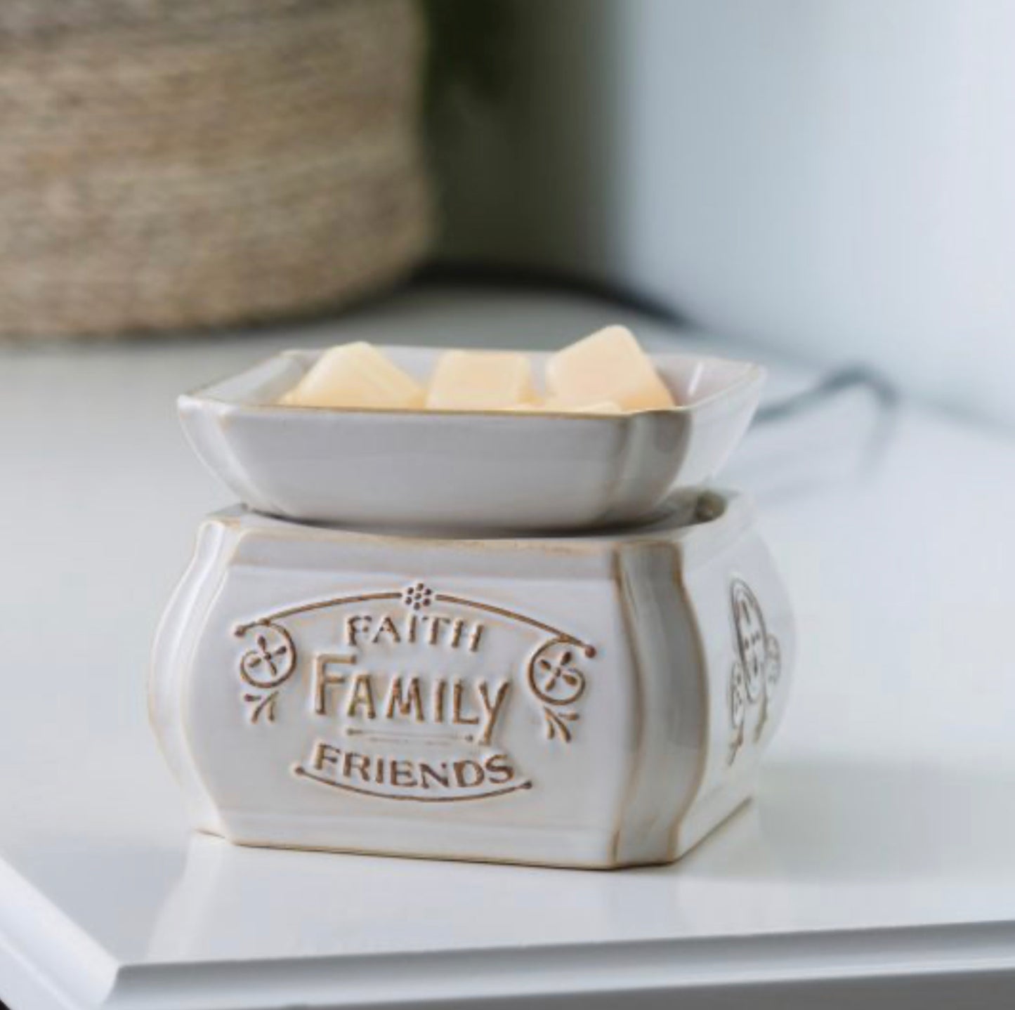 Faith, Family Friends 2-in-1 Classic Fragrance Warmer